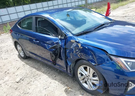 2019 Hyundai Elantra Sel z USA, uszkodzony, nr VIN 5NPD84LF8KH439826